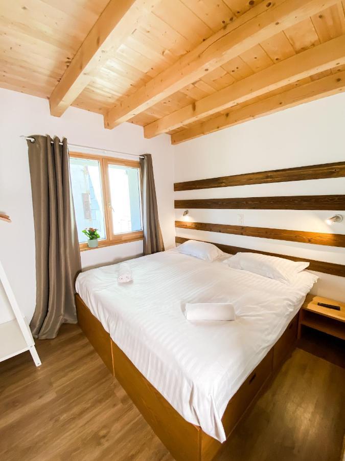 La Baraka Hostel Bagnes エクステリア 写真