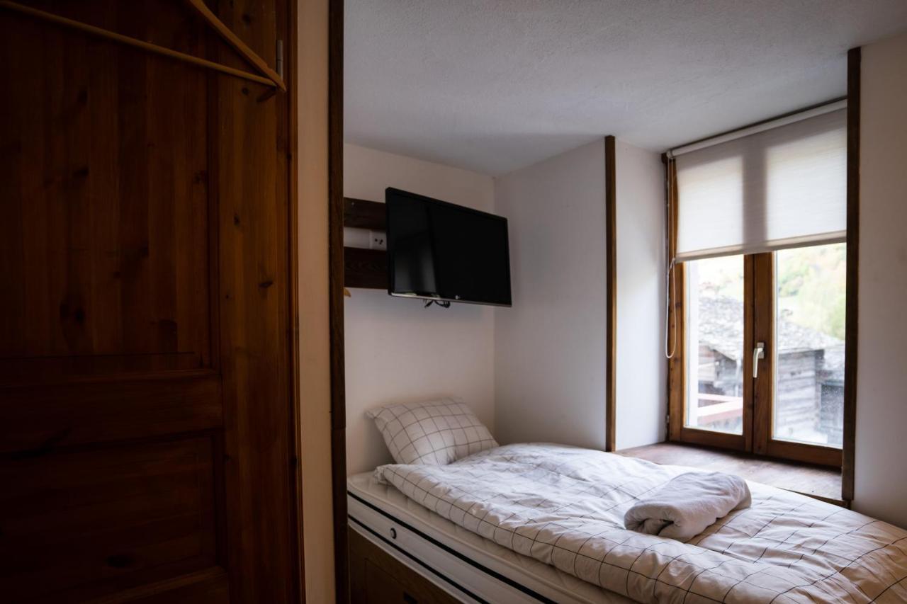 La Baraka Hostel Bagnes エクステリア 写真