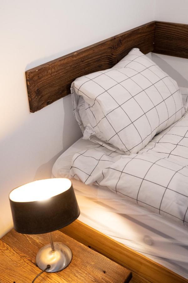 La Baraka Hostel Bagnes エクステリア 写真